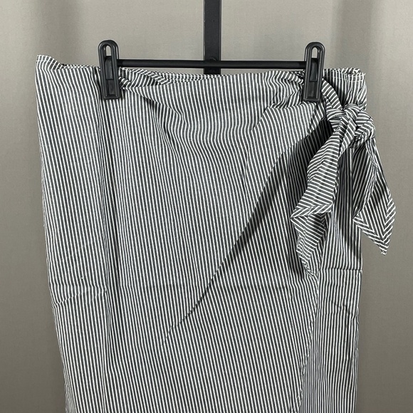 NEW Chaps Skirt Womens 6 black stripe faux wrap straight midi preppy casual - Picture 2 of 11